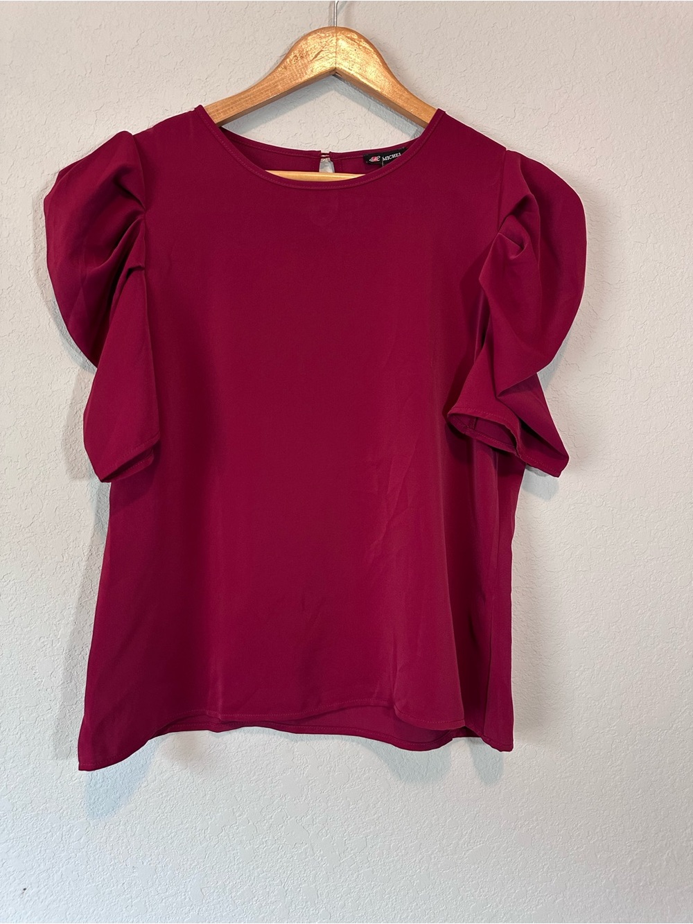 Michel Women's Puff Sleeve Top - Magenta Pink